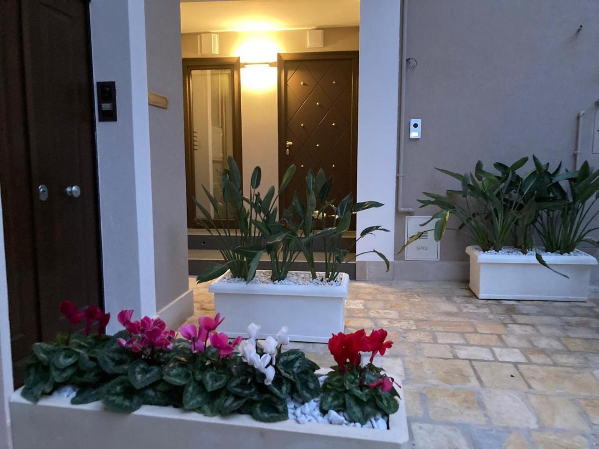 Suite & Spa Via Veneto Monopoli Exterior photo